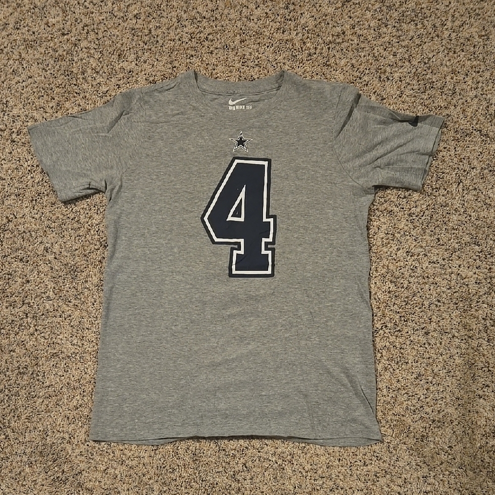 Nike Gray Short Sleeve Tee with Bold Number 4